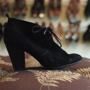 Lucky Brand Unitas suede lace up ankle booties